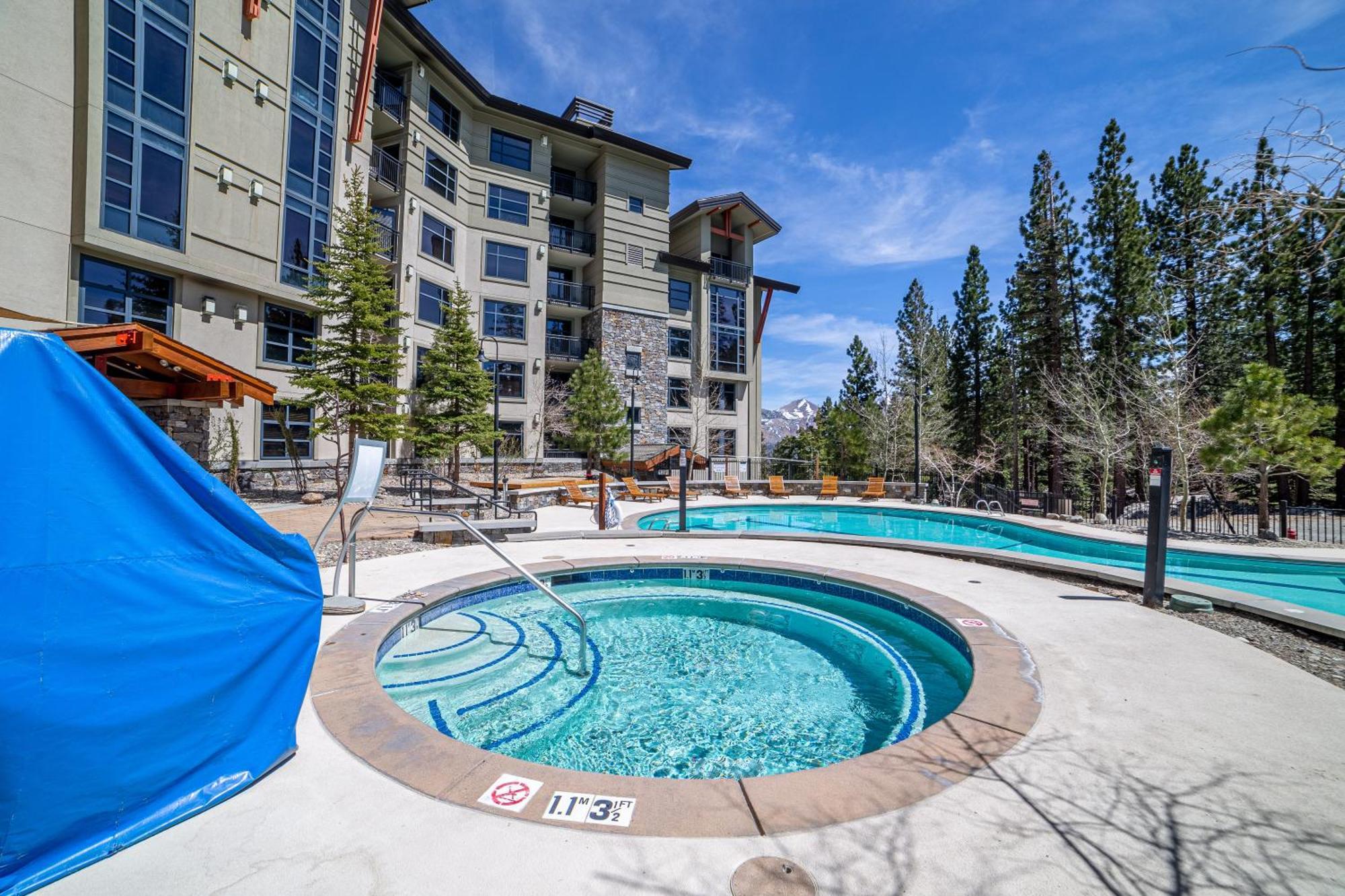 Updated Pet Friendly Monache With Views! * Mammoth Lakes